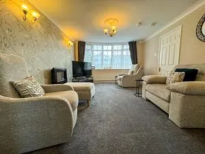 Beach House by Visit Cleethorpes - Humberston