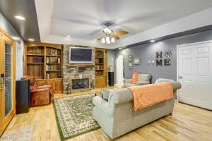 Breaks Home 3 Mi to ATV Trails!