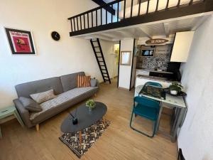 Appartement en duplex à 50m de la plage avec wifi