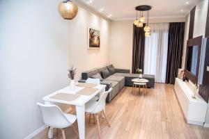 Luxe Haven Tirana B22