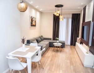 Luxe Haven Tirana B22