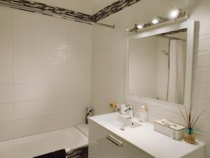 Appartements Appartement 2 terrasses face mer de 100m2 : photos des chambres