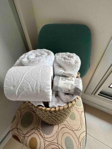 Depto de lujo con cochera y piscina sobre Bv Gálvez