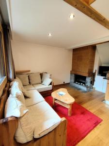 Résidence Larolaz N°1 - Appartement skis aux pieds 7 personnes dans le centre de Méribel MAE-7111