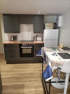 Appartements SPA privatif a 50m de la plage - Studio : photos des chambres