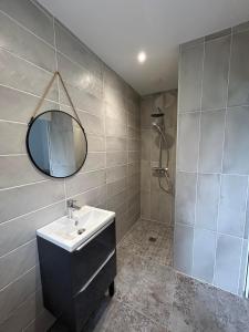 Logis de standing Cruas, parking privatif, wifi,