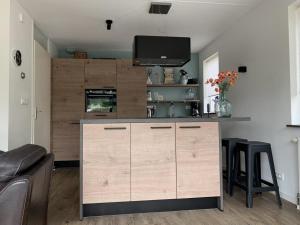 Spacious Bungalow near Water