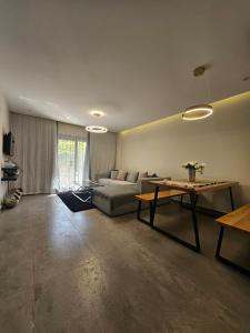 The Luxe Retreat and Uniqueness