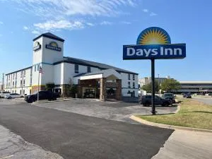 Days Inn by Wyndham Tulsa Central - Glenpool