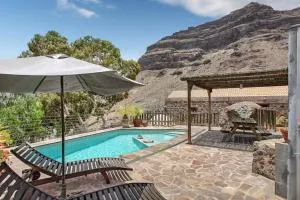 Acogedora casa rural con piscina privada y barbacoa en Tasarte - Playa de Tasarte