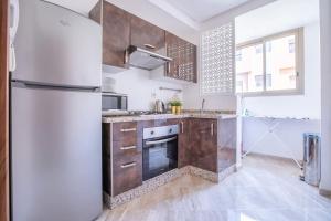 Charming two bedrooms Flat with Pool and Parking