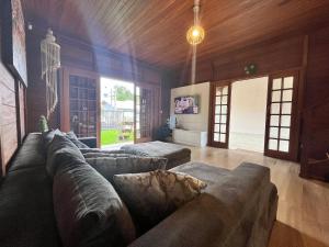 B167 - Casa de Alto Padrão com Piscina Privativa e Espaço Gourmet a 450m do Mar na Praia de Mariscal - Bombinhas-SC