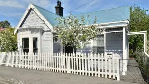 In Dunedin's Heart, Full House, Full Sun, Full Chill, Why Stay at a Hotel When You Can Afford an Entire House - Warrington