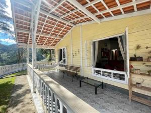 Casa Alto da Colina em Mury