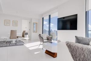 Miami Paraiso- Rooftop pool views and prime location