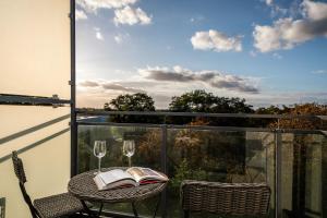 Wiktoryn 6 by Perfect Apart