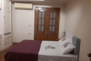 شقة أمام مول اركان فيو عالمي استقبال المطار مجانا