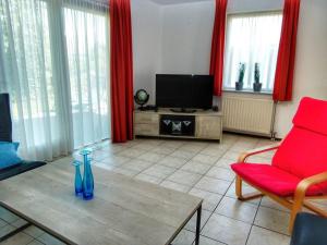 Bungalow in Breskens near Beach & Lighthouse