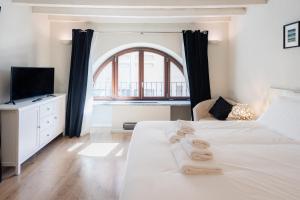 Eleganza Design Corso Como Porta Garibaldi - 80 mq