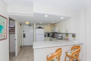 Ilikai Tower 931 Yacht Harbor View 1BR