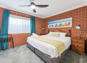 Roseville Apartments