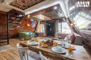 StayVista at 2BR A Frame Mountain House in Srinagar with Lawn, Bonfire, BBQ