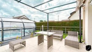 Maisons de vacances maison avec piscine chaufee couverte d-avril a fin octobre : photos des chambres