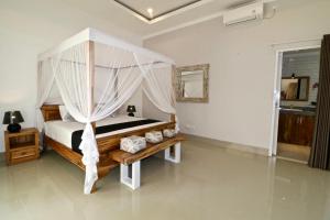 2 villa complex near Atlas beach