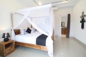 2 villa complex near Atlas beach