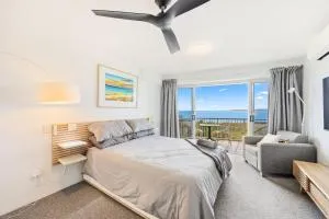 Beach Overlook - Absolute Resort-style Living - Urangan