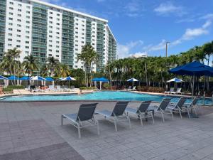 Beautiful Apartment in Sunny Isles STR-01432