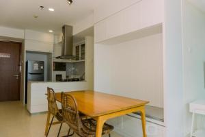 Great Deal 2BR Apartment Springhill Terrace Residence By Travelio