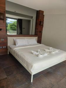 The green golf resident 106