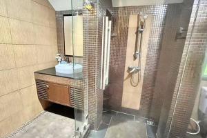 h6市中心 唐人街 航站楼 风月街五房芭提雅海天-泳池别墅o