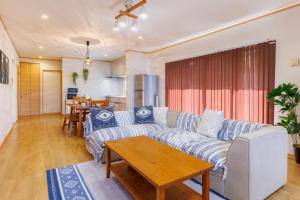 新規オープンセール ビーチ徒歩7分 恩納村長期滞在 観光におすすめ A Blue house