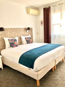 Hotels Hotel Lou Marques : photos des chambres