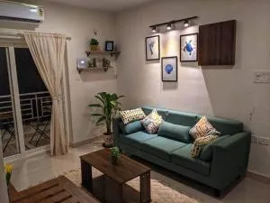 Pednekar's House, 1BHK with pool by SneekoStays - Nerul