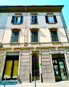 Mascari Charming Suite