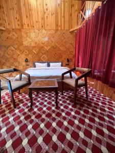 Tree House by The Forest Pinnacle and Café, Jibhi