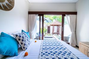 Villa Sebelas Legian