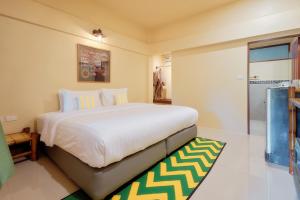 Sawasdee Lagoon Camping & Restaurant