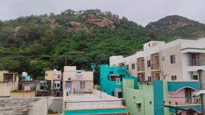 Dheeksha Homestay