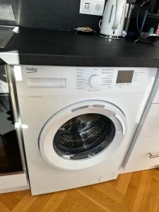 Altbaujuwel mit Terrasse, Top 21