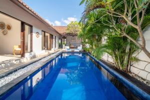 Free pick-up Balinese style tropical private pool villa with 2 bedrooms