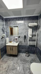 El Baboos Hotel