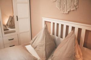 Cozy and charming apartment near city centre with 2 bathrooms