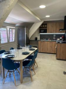 Appartements Appartement cosy au centre-ville avec garage : photos des chambres