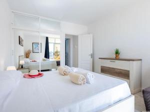 Marina Palace Amazing balcony Renovated