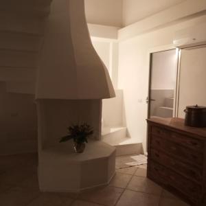 WHITE - San Pantaleo img2