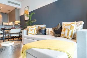 Homey 1-Bedroom apartment in Business Bay with a view of City skyline!